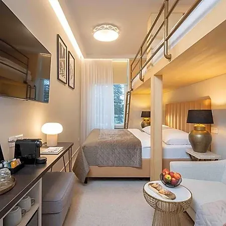 Pappas Hotel&studio