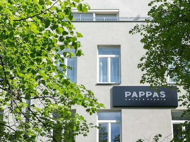 Pappas Hotel&studio 3*